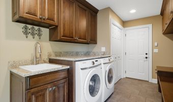 23855 W Sarah Ct, Antioch, IL 60002