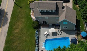 20 Roxbury Rd, Narragansett, RI 02882