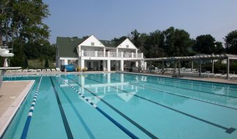 45 E LAKE Dr, Annapolis, MD 21403