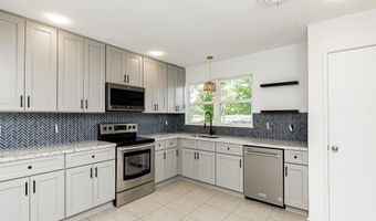 8261 Sholar Dr, Baton Rouge, LA 70809