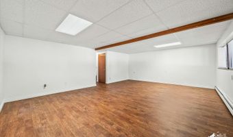 1521 Cache Dr, Anchorage, AK 99507