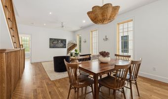 349 SE 4th St, Bentonville, AR 72712