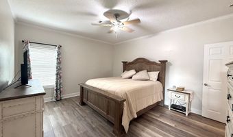 93 Oak Forrest Dr, Adel, GA 31620