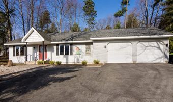 4473 Paper Birch Ln, Acme, MI 49686