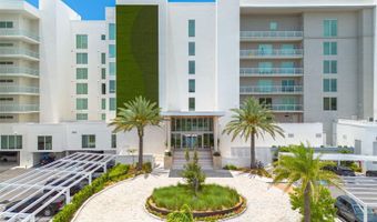 1020 SUNSET POINT Rd 213, Clearwater, FL 33755