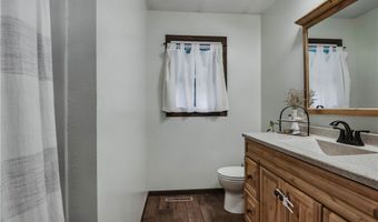1103 Mulberry Dr, Altoona, WI 54720