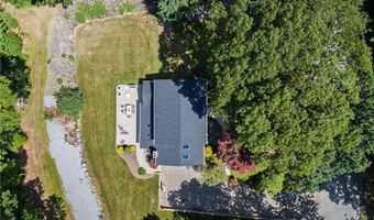 2 Elizabeth Ann Dr, Johnston, RI 02919