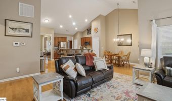191 Gossamer Dr, Boiling Springs, SC 29316