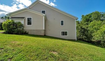 28 Mansfield Ln, Berlin, VT 05602