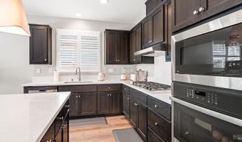 761 Razorbill St, Vacaville, CA 95688
