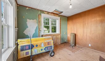 327 E 37th St, Anderson, IN 46013