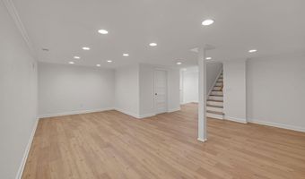 263 NE Oak Hill St, Abingdon, VA 24210