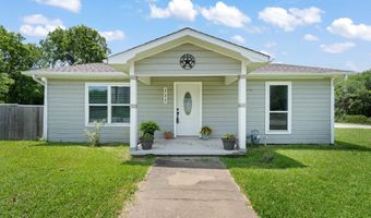 111 W Shelton St, Alvarado, TX 76009