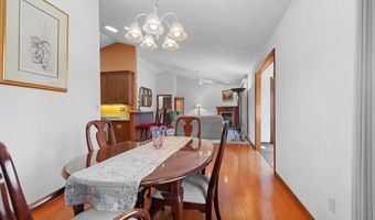 69 PENBROOK Cir, Appleton, WI 54913