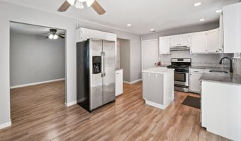 4 BROMLEY Ct, Atco, NJ 08004
