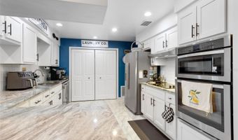 3722 NEPTUNE Dr, Orlando, FL 32804