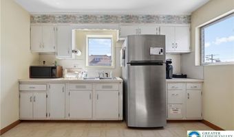 1702 W Walnut St, Allentown, PA 18104