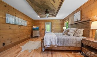 407 Signature Ridge Rd, Banner Elk, NC 28604