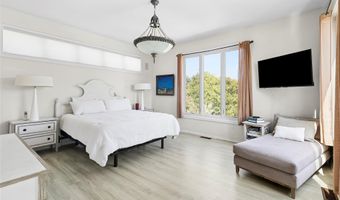 49 Gilberts Path, Amagansett, NY 11930