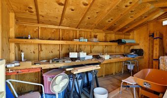 6705 E Red Barrel Dr, Yucca, AZ 86438
