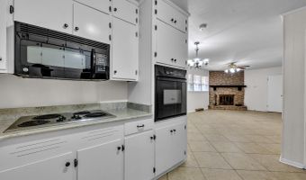 834 BURNING TREE Trl, Alabaster, AL 35007