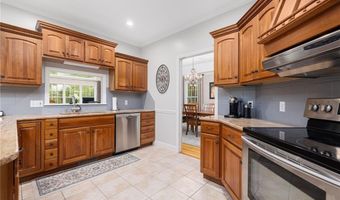 160 School Land Woods Rd, Exeter, RI 02822