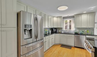 6 Beechwood Cir, Cromwell, CT 06416