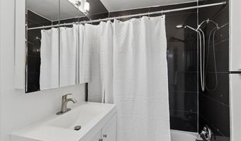 10518 WEYMOUTH St 102, Bethesda, MD 20814