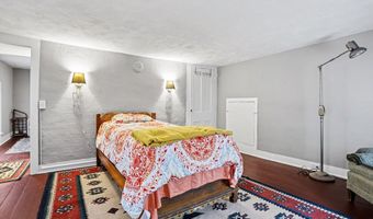 330 Catherine Ct, Allegan, MI 49010