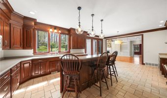 875 Cascades Dr, Aurora, OH 44202