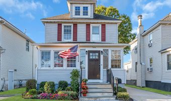 80 Morris Ave, Belford, NJ 07718