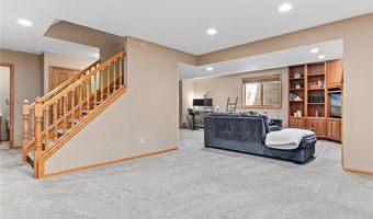 12534 Dover Dr, Apple Valley, MN 55124