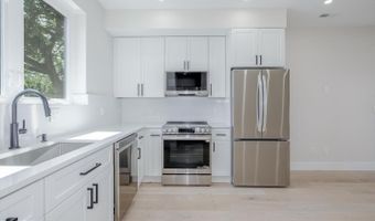 722 KENYON St NW #3, Washington, DC 20010