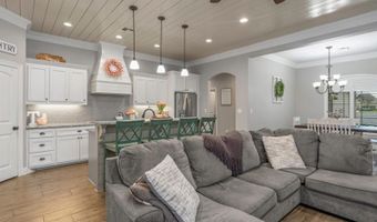 408 Halifax Cir, Benton, LA 71006