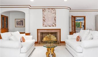 133 Tupelo Hill Dr, Cranston, RI 02920