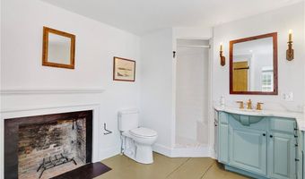 42 Second St, Newport, RI 02840