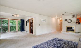 821 Cliffside Dr, Akron, OH 44313
