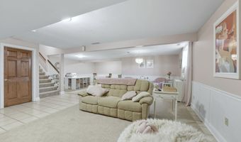 303 Hunters Rdg, Auburn, IN 46706