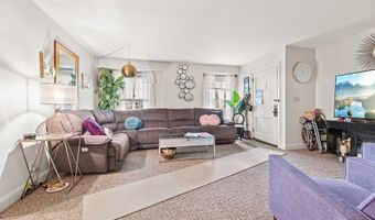 203 Glamorgan St, Alliance, OH 44601