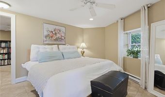 213 Seaside Dr, Jamestown, RI 02835