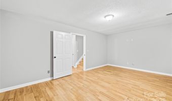 637 Mountainwater Dr, Charlotte, NC 28262