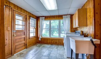 412 High St, Arena, WI 53503