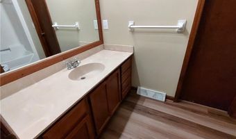 219 Brentwood Dr, Advance, NC 27006