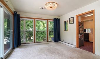821 Cliffside Dr, Akron, OH 44313