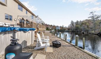 20 Dune Dr, Bayville, NJ 08721