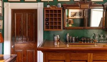 10 Bull St, Newport, RI 02840