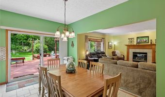 1250 Orchard Glen Dr, Amherst, OH 44001