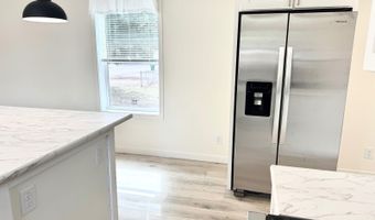 295 Pine Dr, Altoona, WI 54720