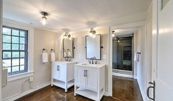 1147 Great Rd, Lincoln, RI 02865