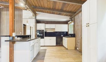 1261 Ulupii St, Kailua, HI 96734